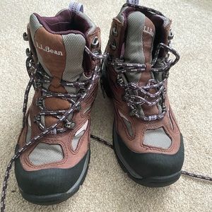 Size 7 LL Bean Women’s Hiking Boots